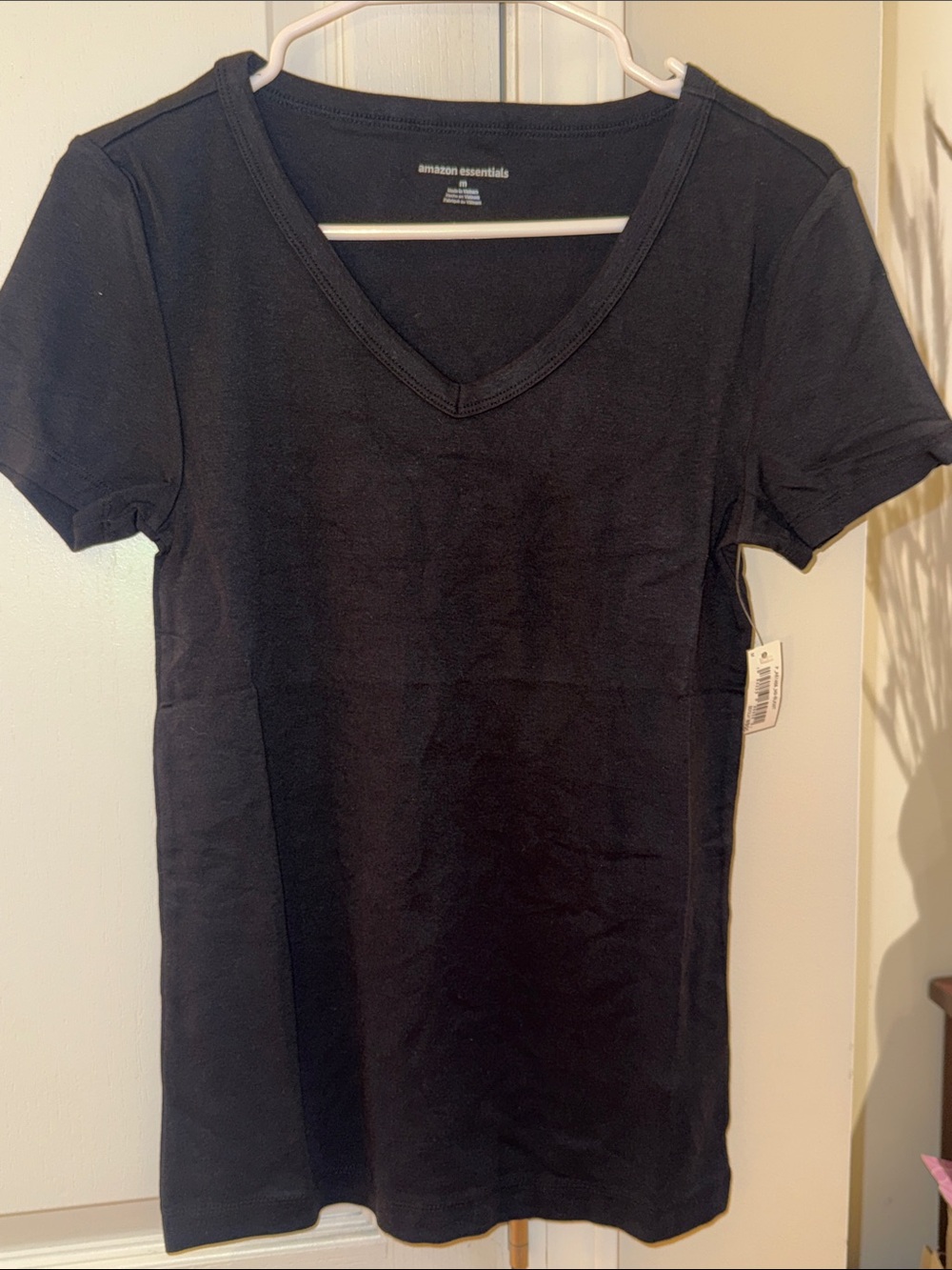 Amazon Essentials Black V-Neck Short Sleeve Tee